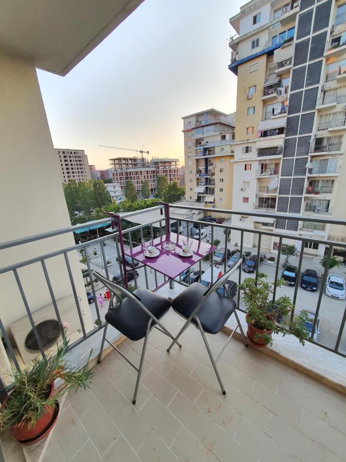 Cozy 1 Bedroom Apartment Near Parks, Cafes & Restaurants Тирана Екстер'єр фото